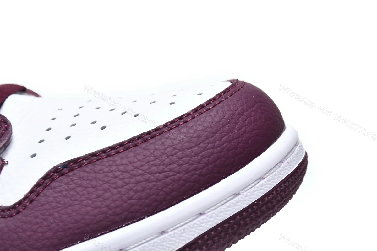 View 4 of (OG)Air Jordan 1 High OG Bordeaux 555088-611