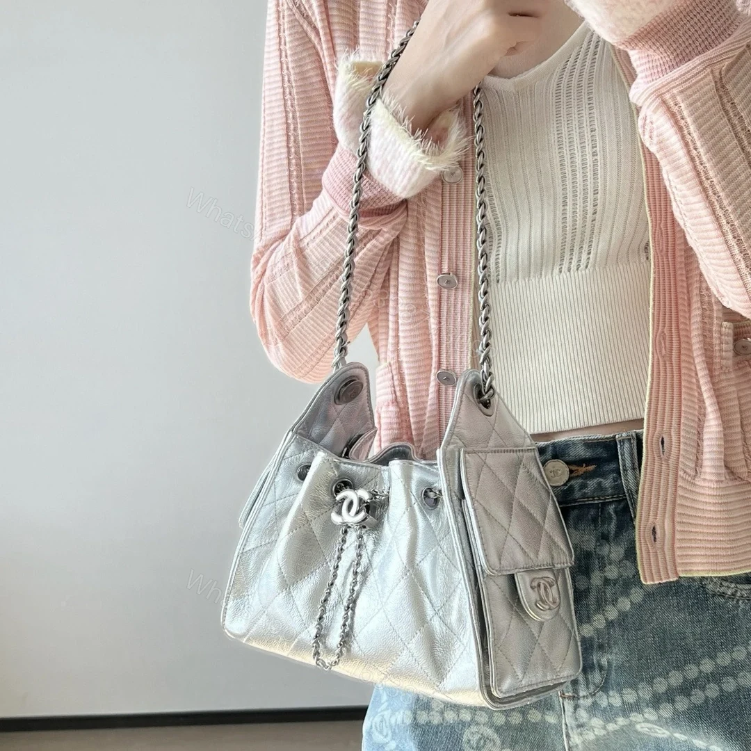 View 25 of 高仿Chanel*26C/25Bag系列AS5631小牛皮手袋Mini銀色免檢版