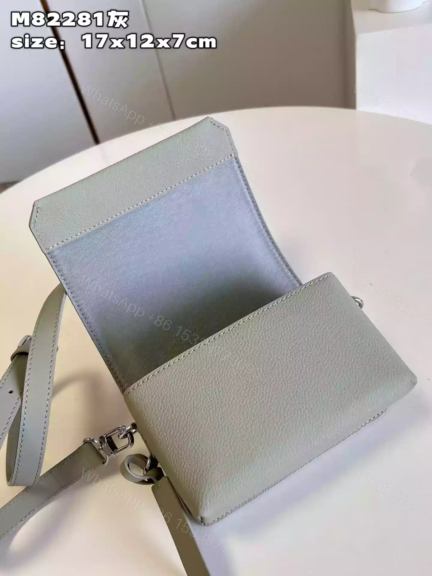 View 4 of LOUIS VUITTON FASTLINE WEARABLE WALLET – RRG069