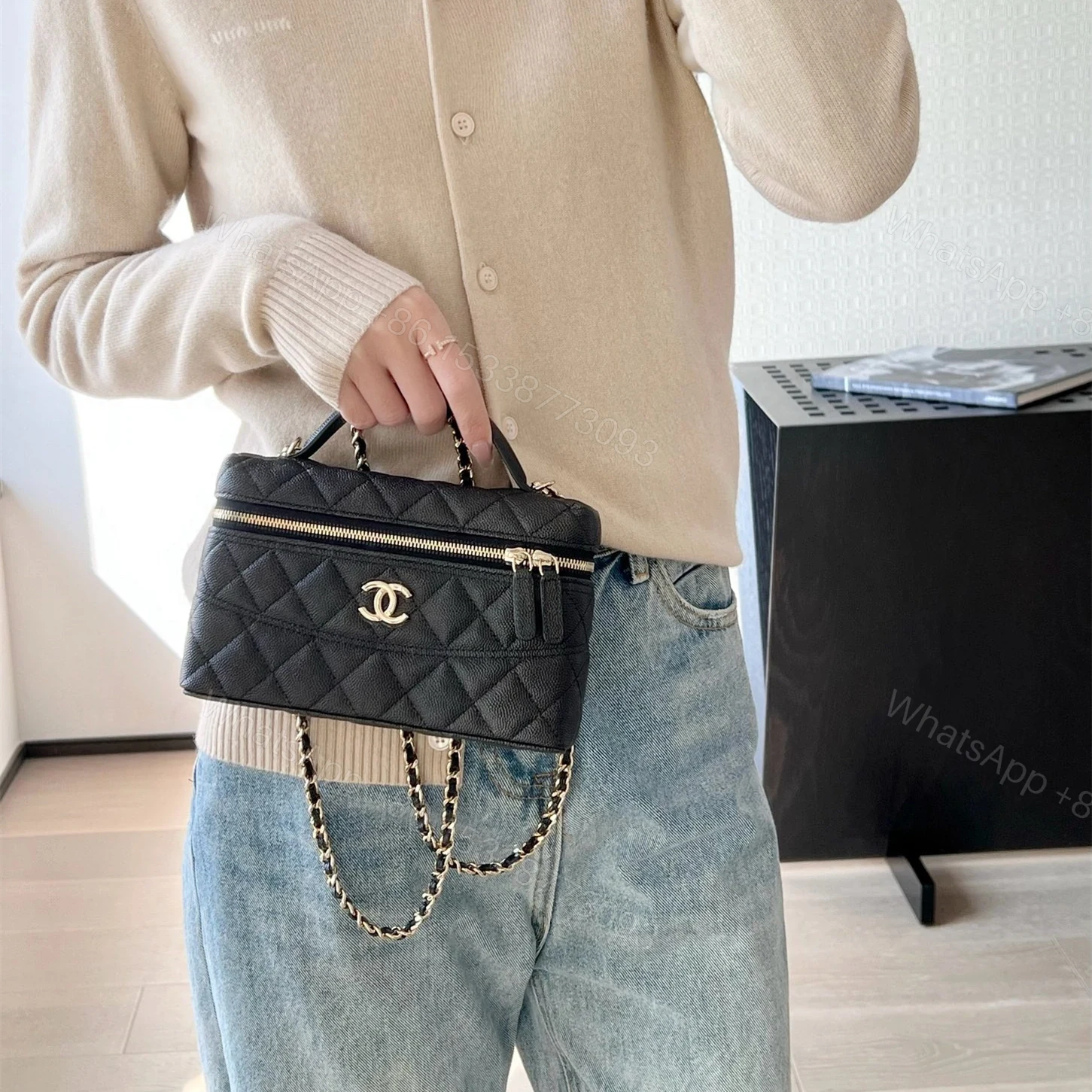 View 13 of 高仿Chanel*25C系列AP4385新款盒子包小球紋牛皮免檢版