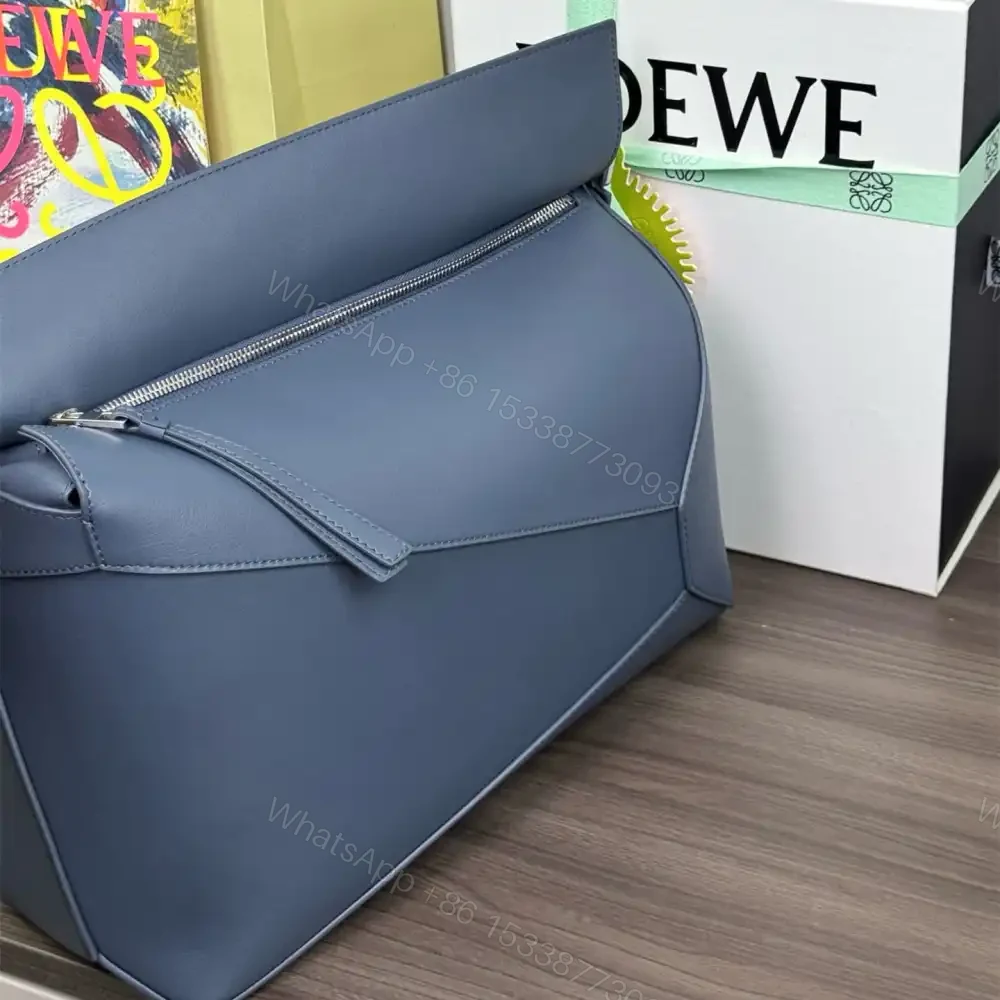View 5 of 高仿Loewe*Puzzle系列6969小牛皮斜挎包靛藍色大號免檢版