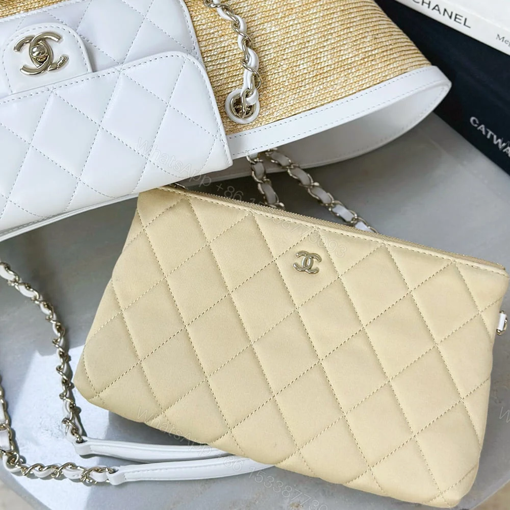 View 6 of CHANEL Large Tote(HIGH-END GRADE)