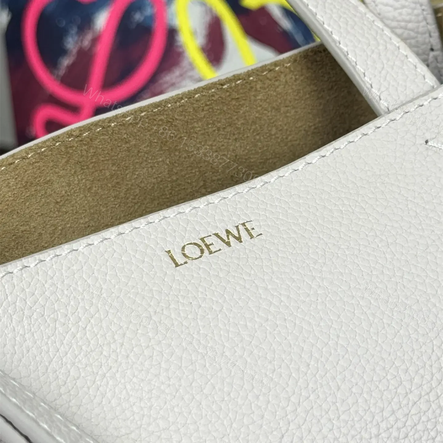 View 10 of 高仿Loewe*Fold系列1769小牛皮Tote手袋米灰色Mini免檢版