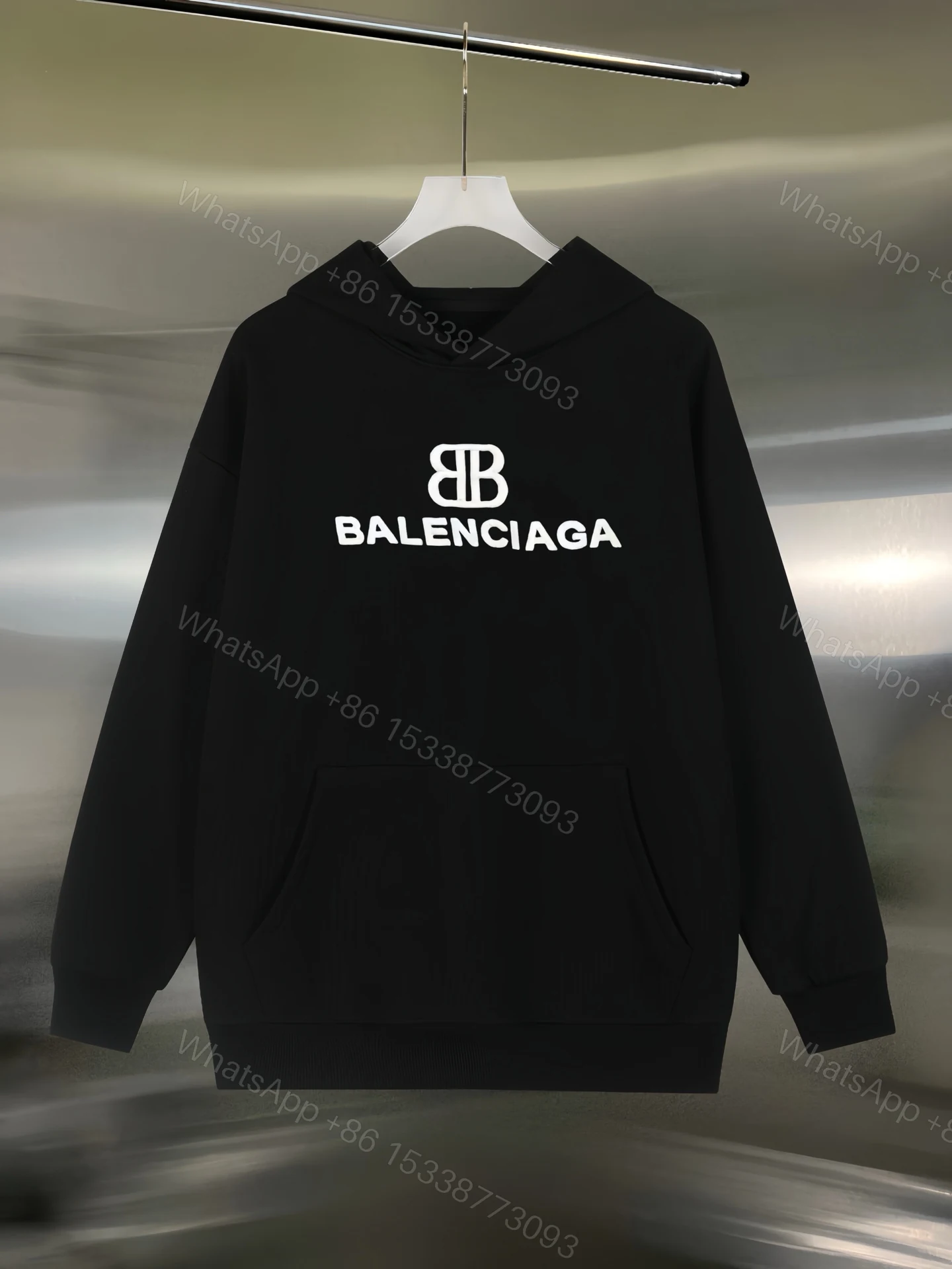Balenciaga A貨男士連帽衛衣 經典BB標誌設計 黑色簡潔大方 — view 1