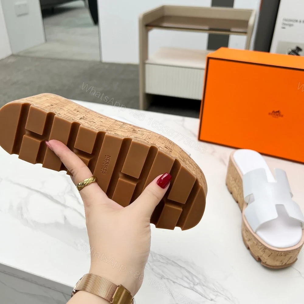View 6 of HERMES EZE 30 SANDAL BLANC H251309Z 90400
