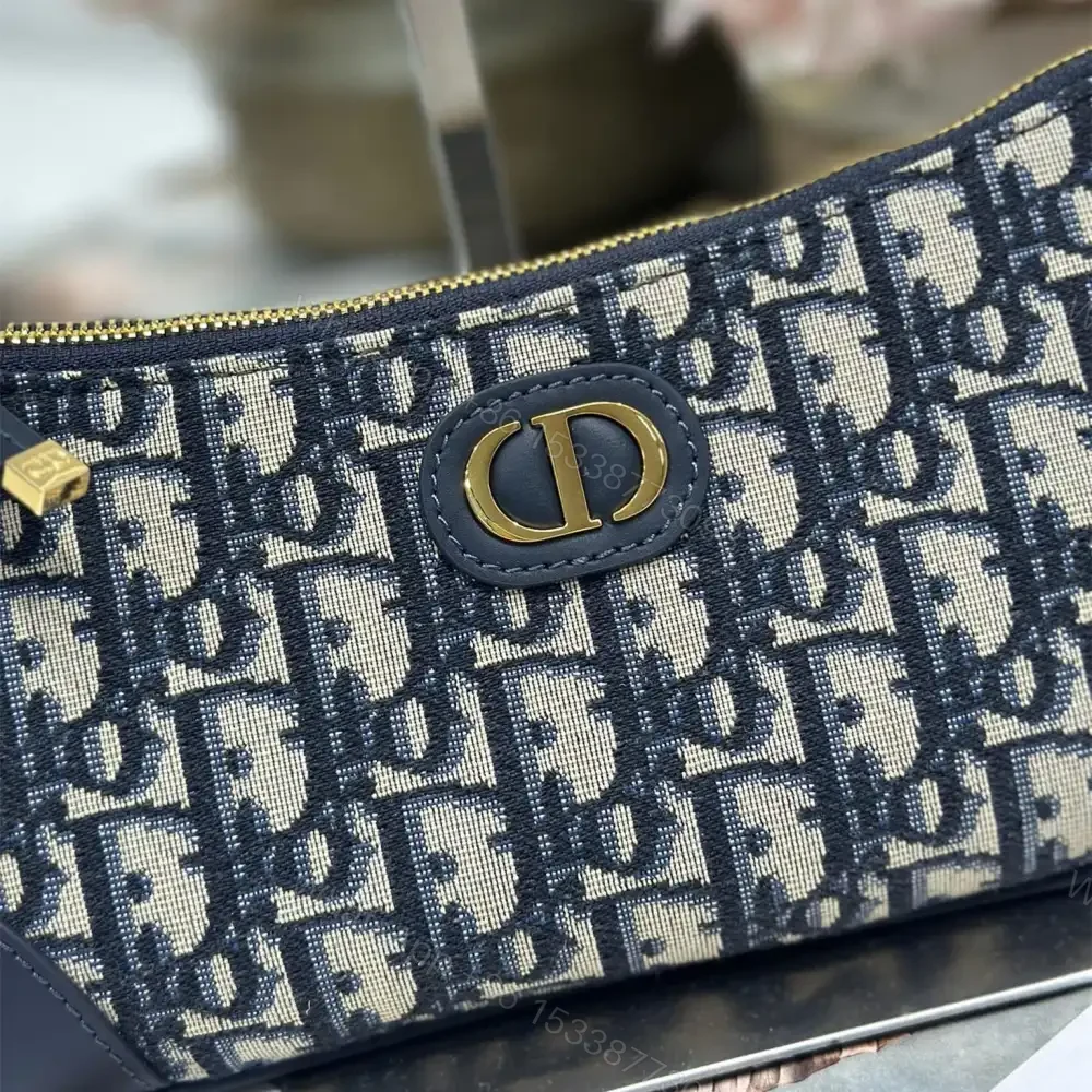 View 6 of 高仿Dior*Montaigne系列S239M928藍色印花單肩包Mini免檢版