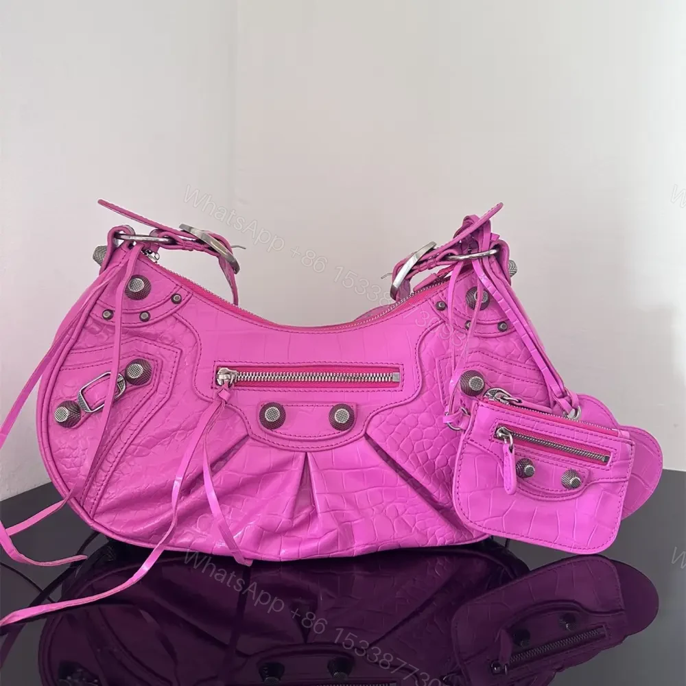 高仿Balenciaga*LeCagole系列餃子包玫紅色S — view 1