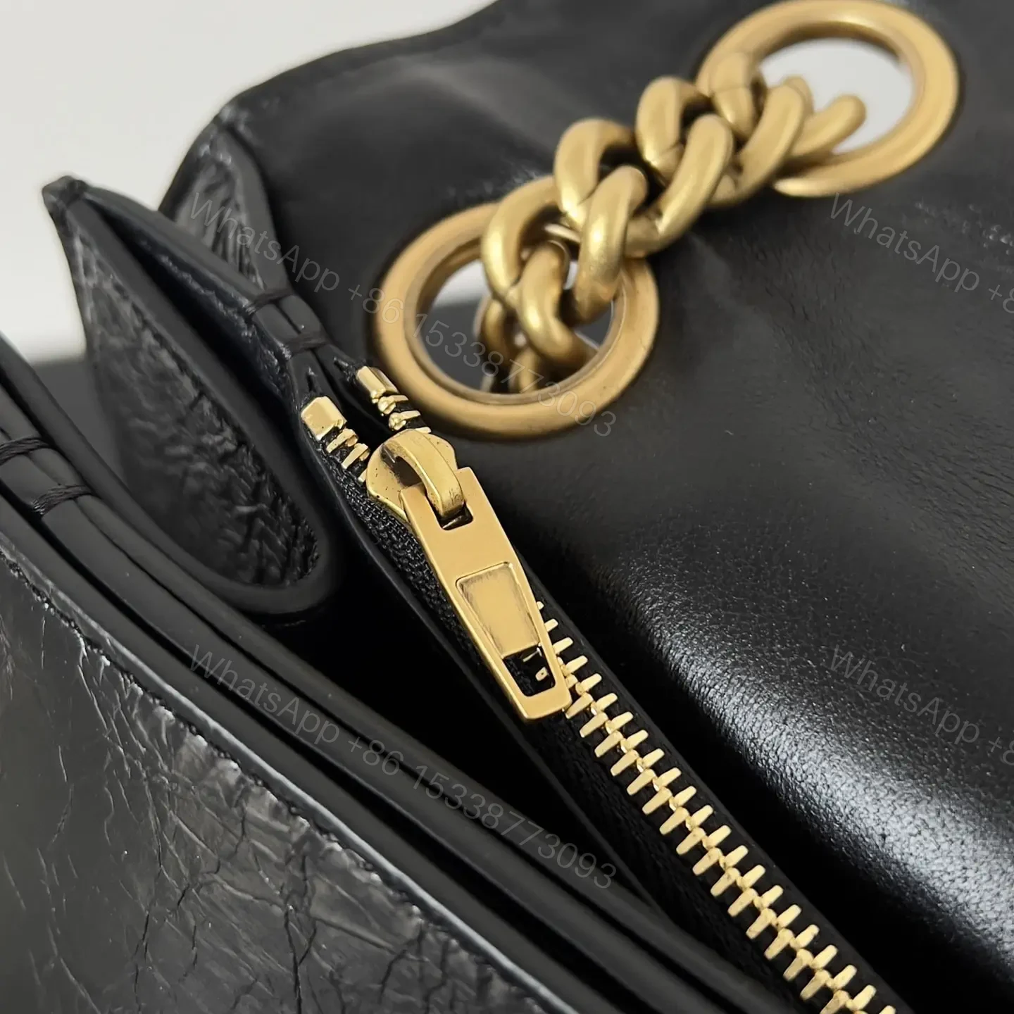 View 9 of 高仿BalenciagaCrush系列單肩包黑金M