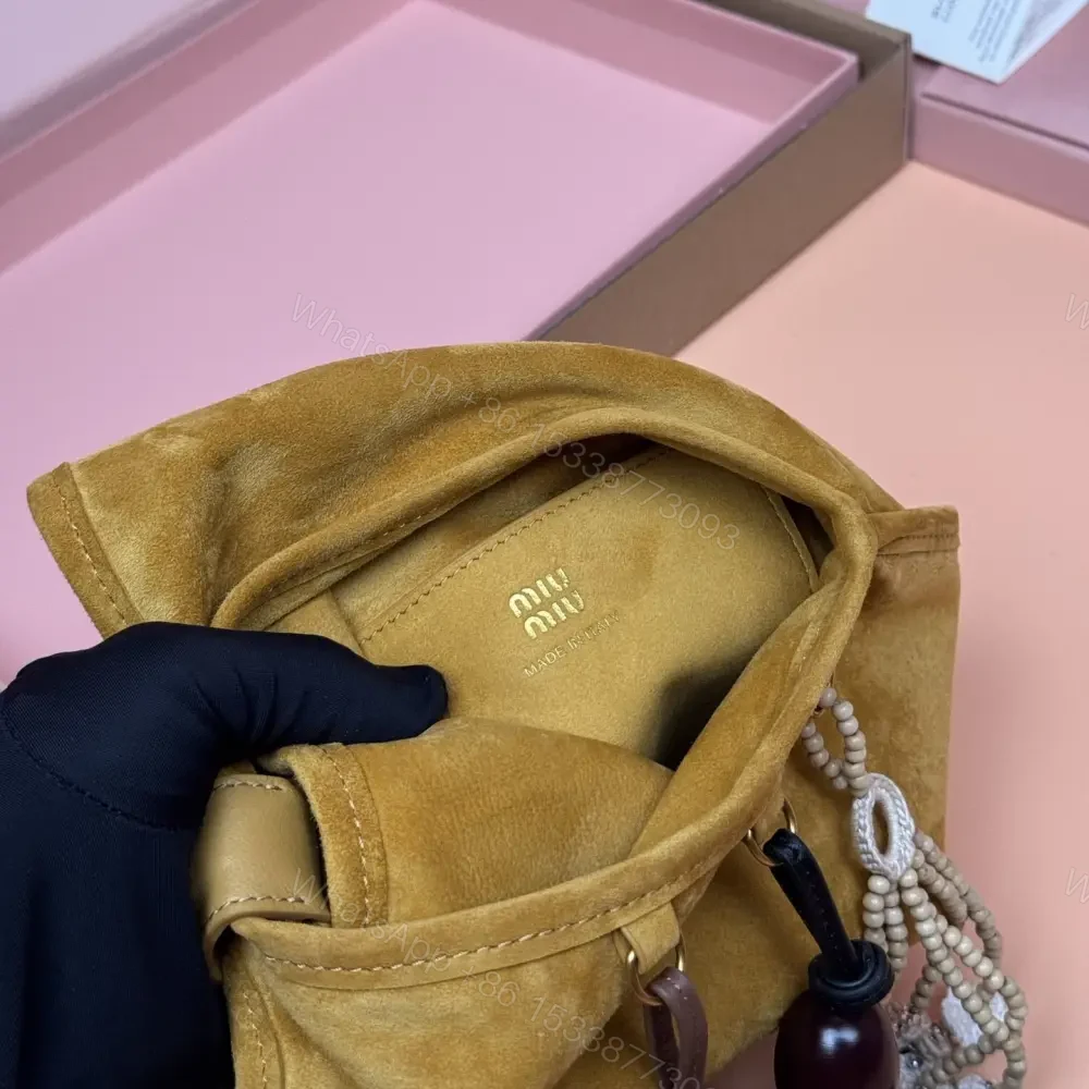 View 9 of 高仿miumiu*5BA295絨面革手提包棕色免檢版