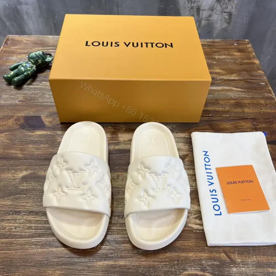 View 2 of LV WATERFRONT MULE – LVS37