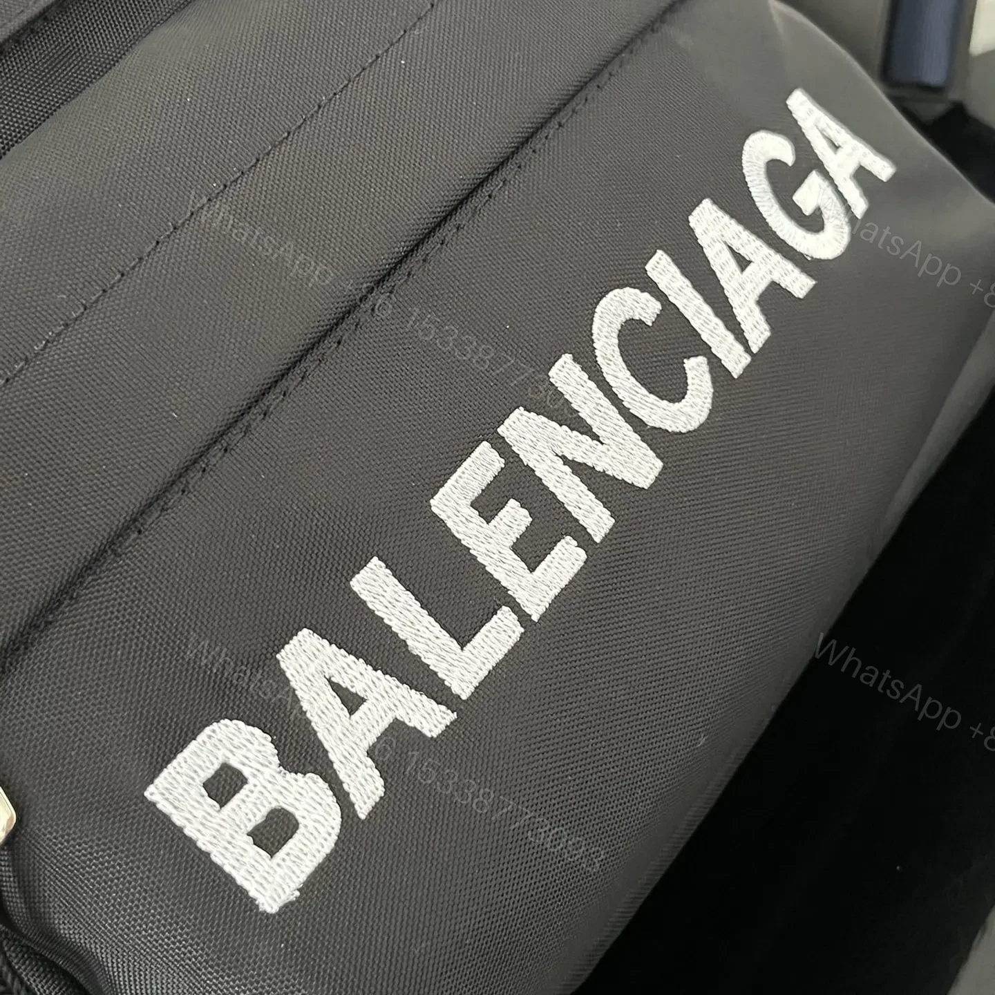 View 14 of 高仿BalenciagaWheelBeltpack系列尼龍胸包黑白色