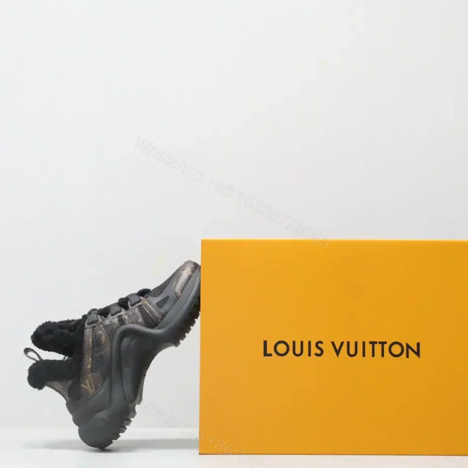 View 5 of LV ARCHLIGHT SNEAKER – LSVM019