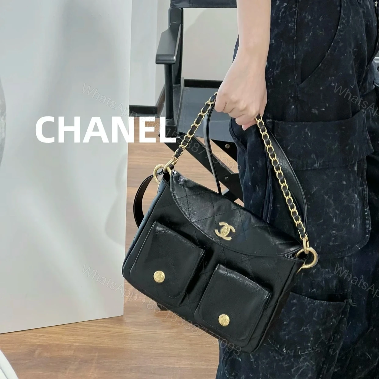 View 26 of 高仿Chanel*24P系列AS4743夾層郵差包黑色小號免檢版
