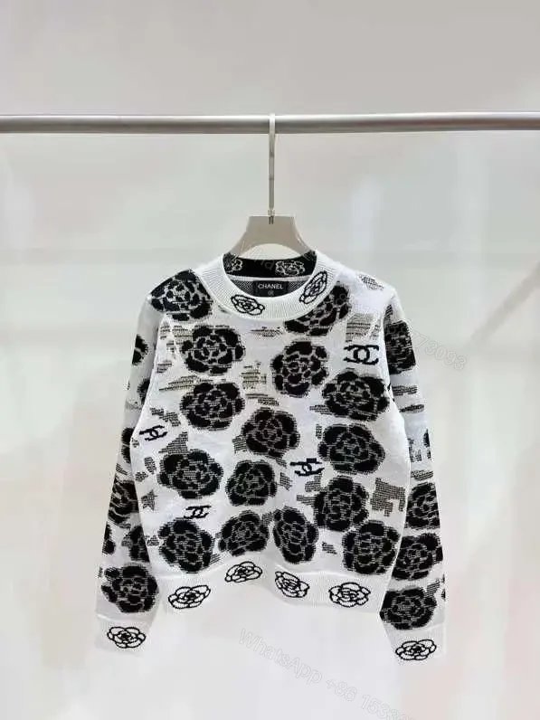 CHANEL — view 1