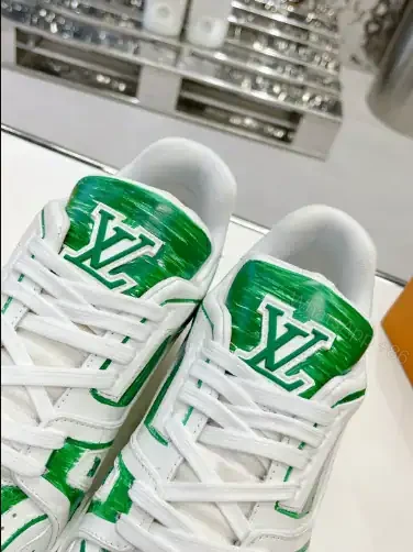 View 4 of LOUIS VUITTON TRAINER SNEAKERS IN GREEN AND WHITE – LSVT342