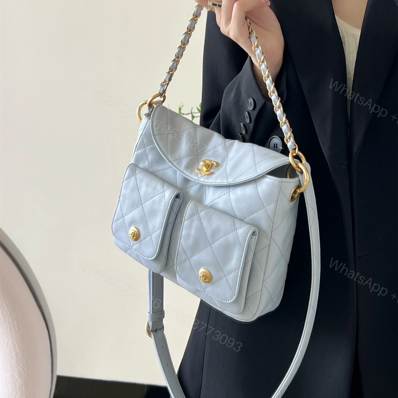 View 24 of 高仿Chanel*24P系列AS4743夾層郵差包灰色小號免檢版