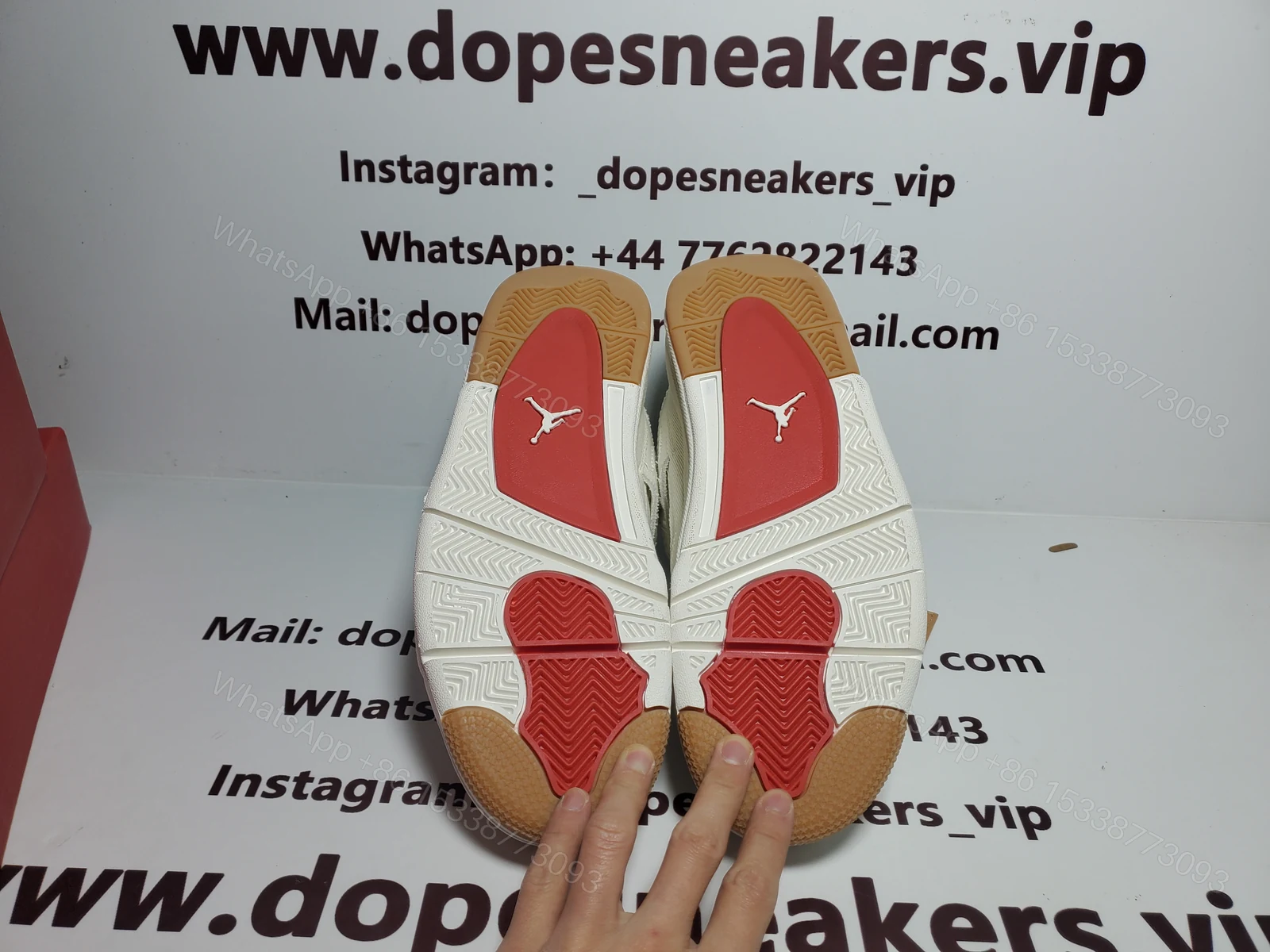 View 5 of Air Jordan 4 Retro Levi's White (Levi's Tag)