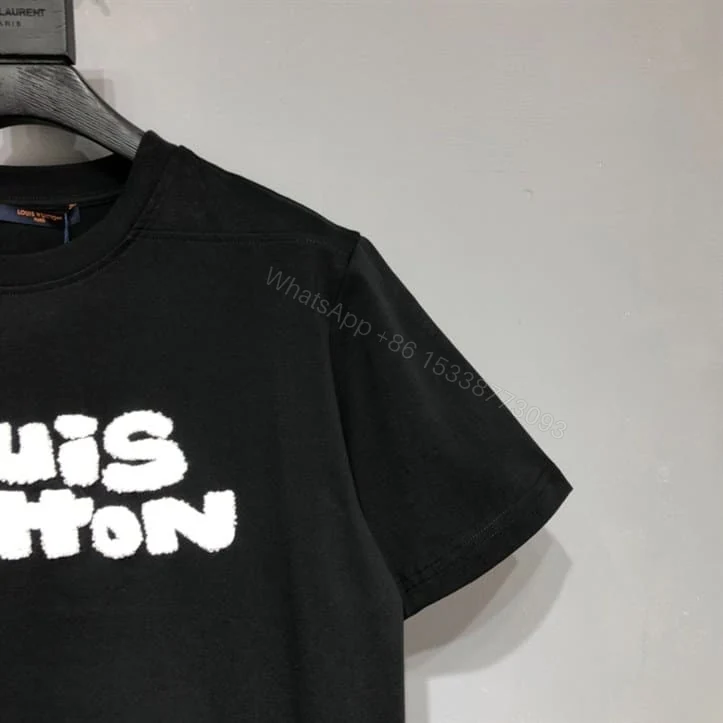View 4 of LOUIS VUITTON T-SHIRT – LV19