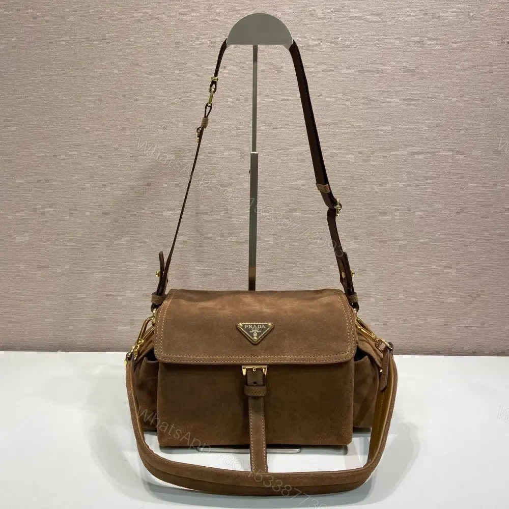 高仿Prada*Explore系列1BD394麂皮郵差包中號肉桂色免檢版 — view 1