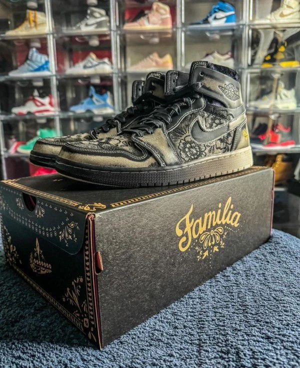 View 2 of First Copy Air Jordan 1 Mid Zoom