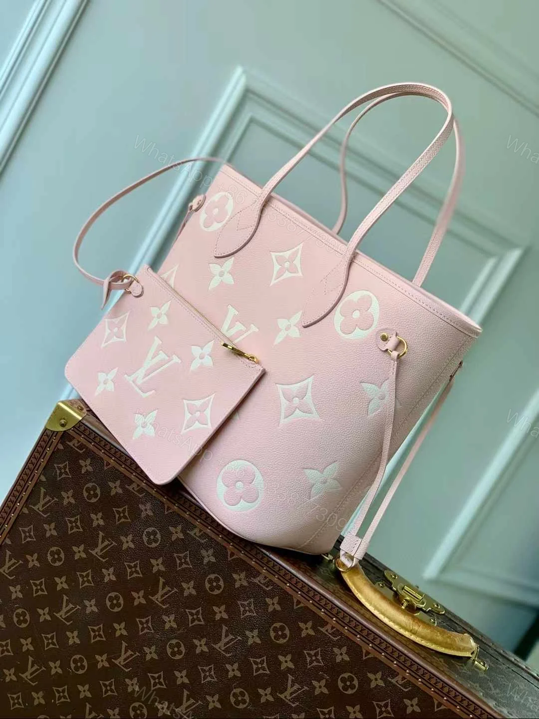 View 2 of LV M14210 粉色托特包 高仿女包 附小包甜美實用款