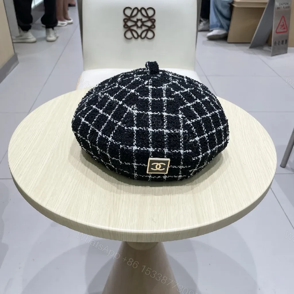 Textured Wool Beret: Modern Chanel-Inspired Chic, All-Day Comfort — view 1