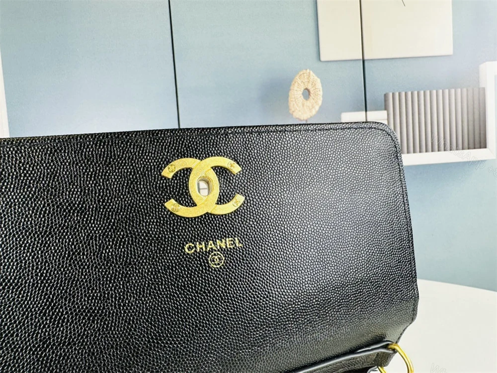 CHANEL Matelasse Classic Flap Bag Lambskin Black Mini — view 2
