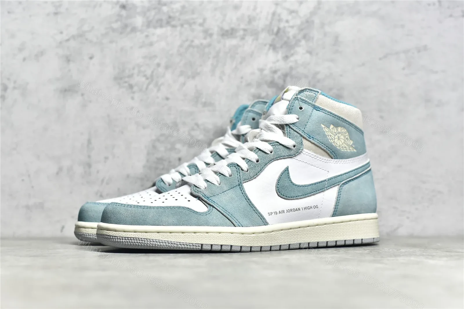 View 2 of Air Jordan 1 Retro High “Turbo Green” Reps