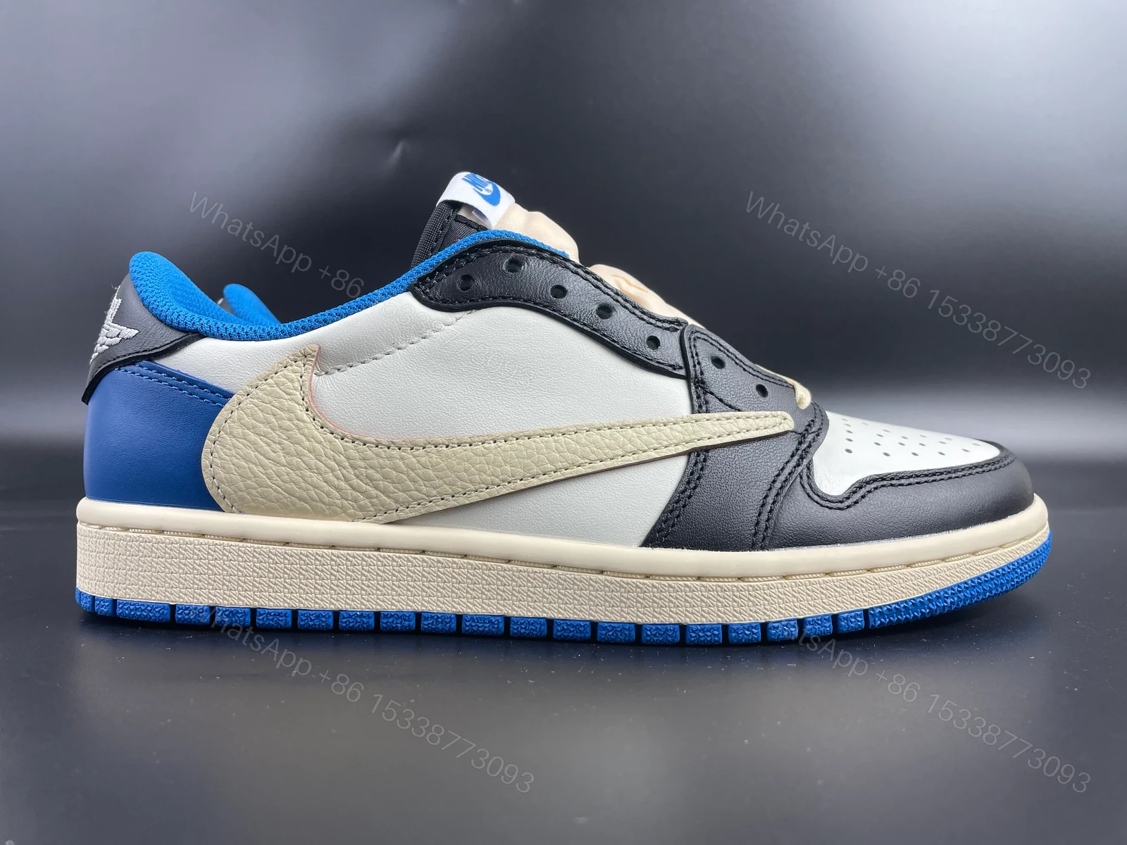Jordan 1 Retro Low OG SP Fragment x Travis Scott — view 1