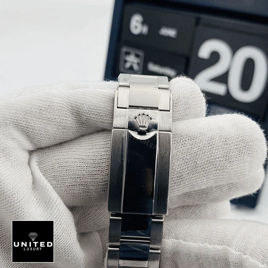 View 14 of Rolex Yacht-Master 116622-0003 Platinum & Rhodium Dial Replica