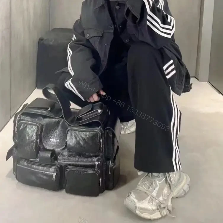 View 10 of 高仿BalenciagaSuperbusy系列復古工裝單肩包