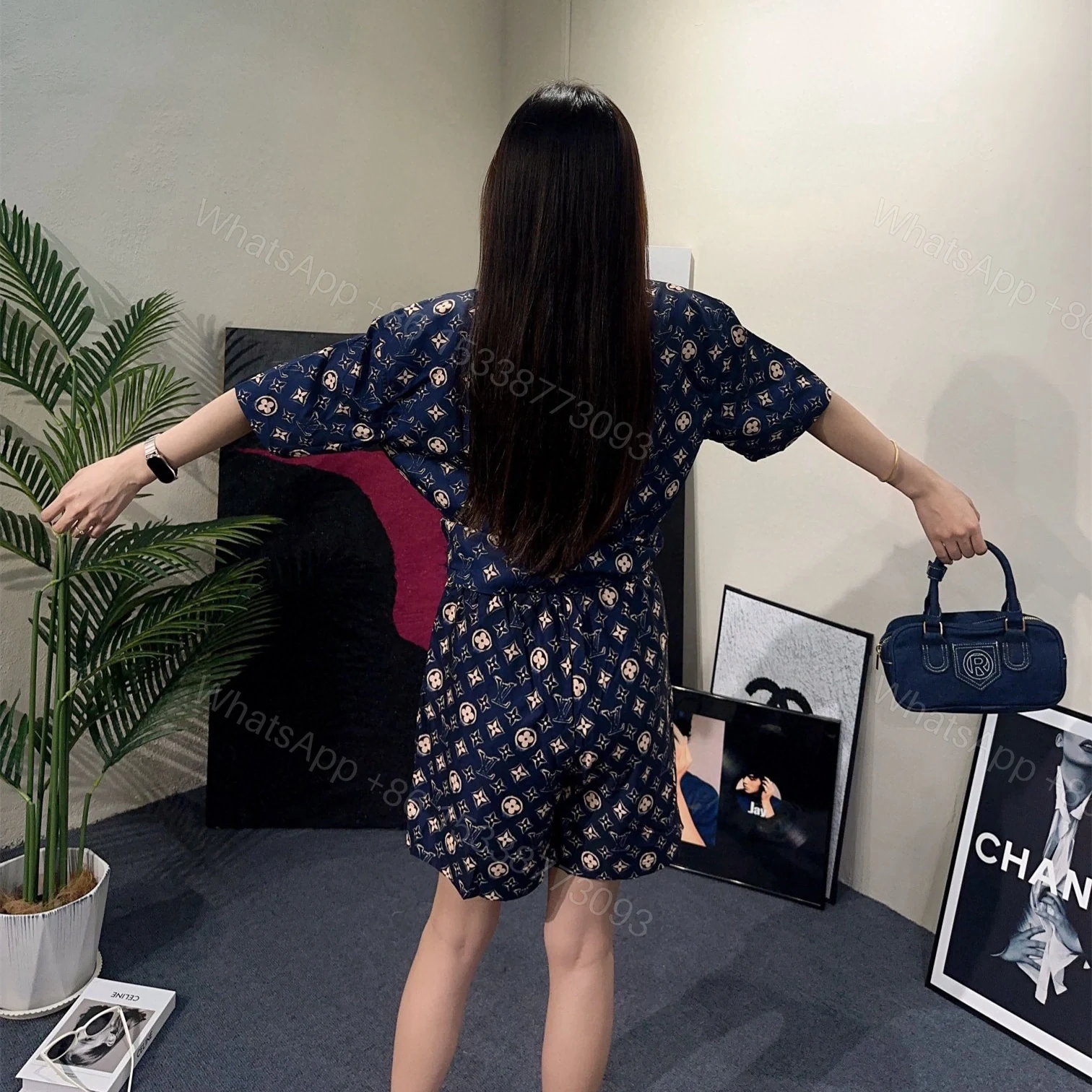 View 13 of 高仿LV*1AFR0062滿印老花做舊短褲藍色