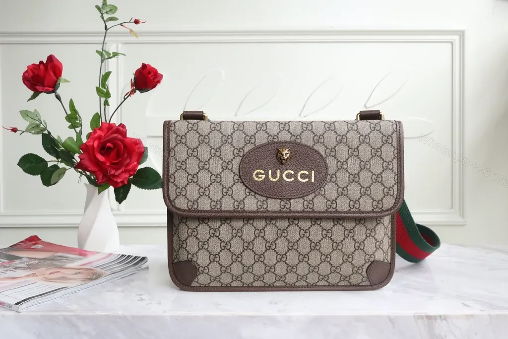 G GG Supreme Crossbody: Everyday Luxury Travel Bag — view 1