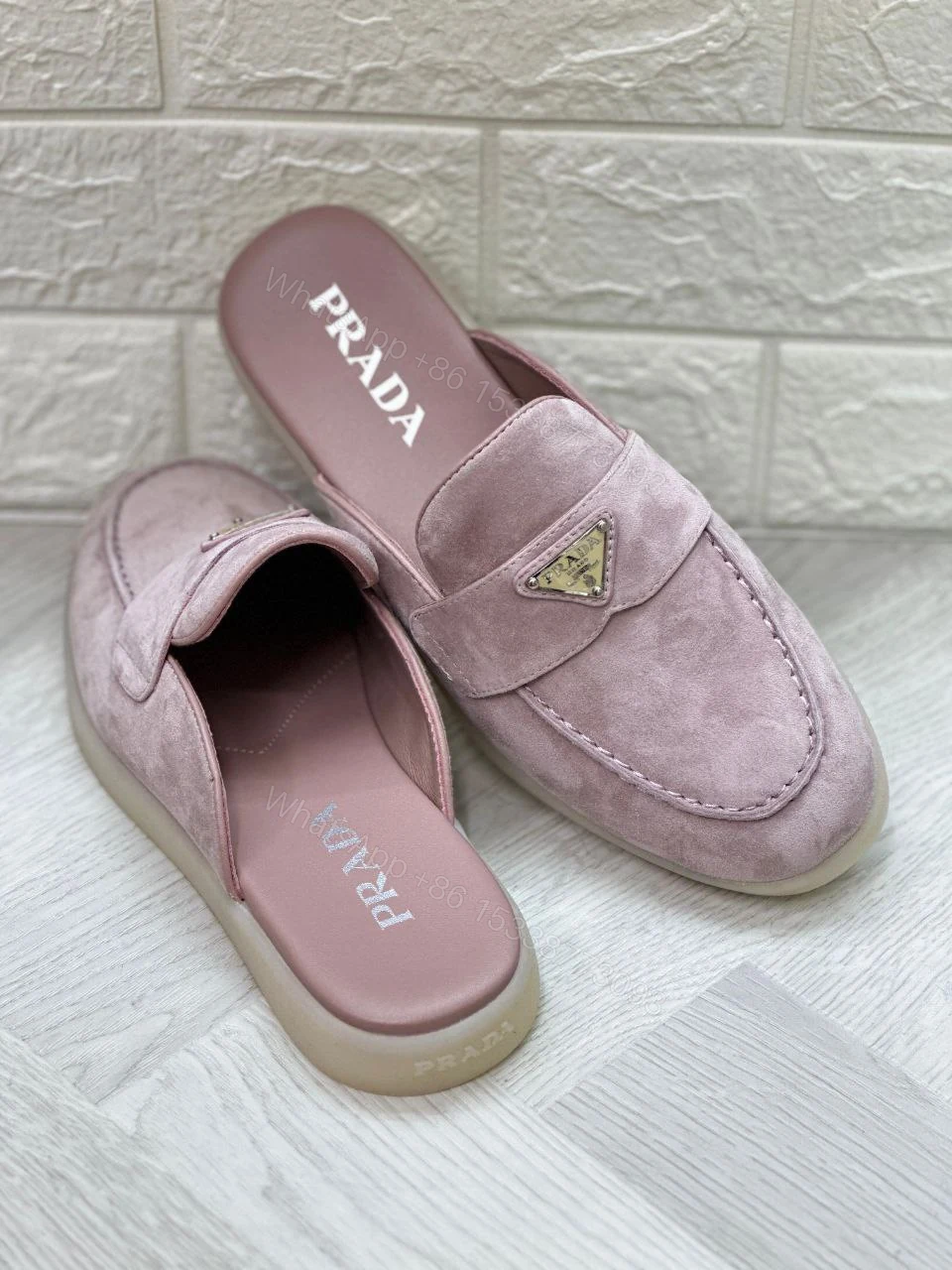 Suede mules Enameled metal triangle logo — view 1