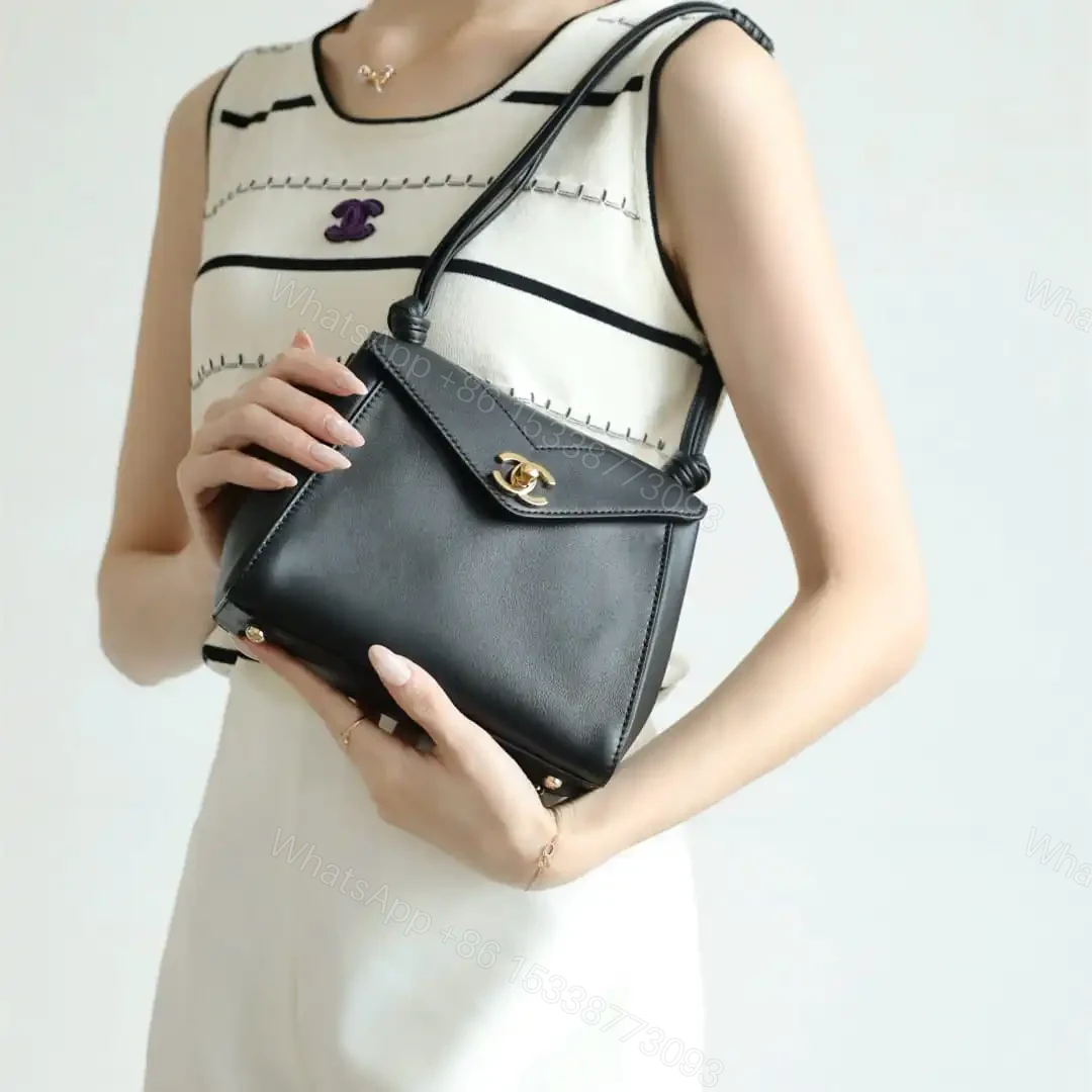 View 24 of 高仿Chanel*26A系列AS6223高級手工坊口蓋包黑色小號免檢版