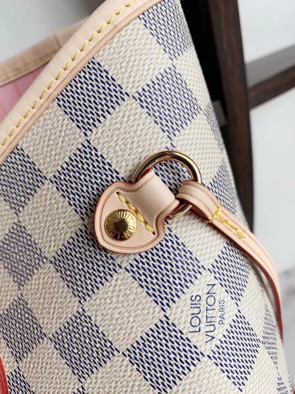 View 4 of Louis Vuitton LV Neverfull Handbags Caro Pattern 32x29x17cm