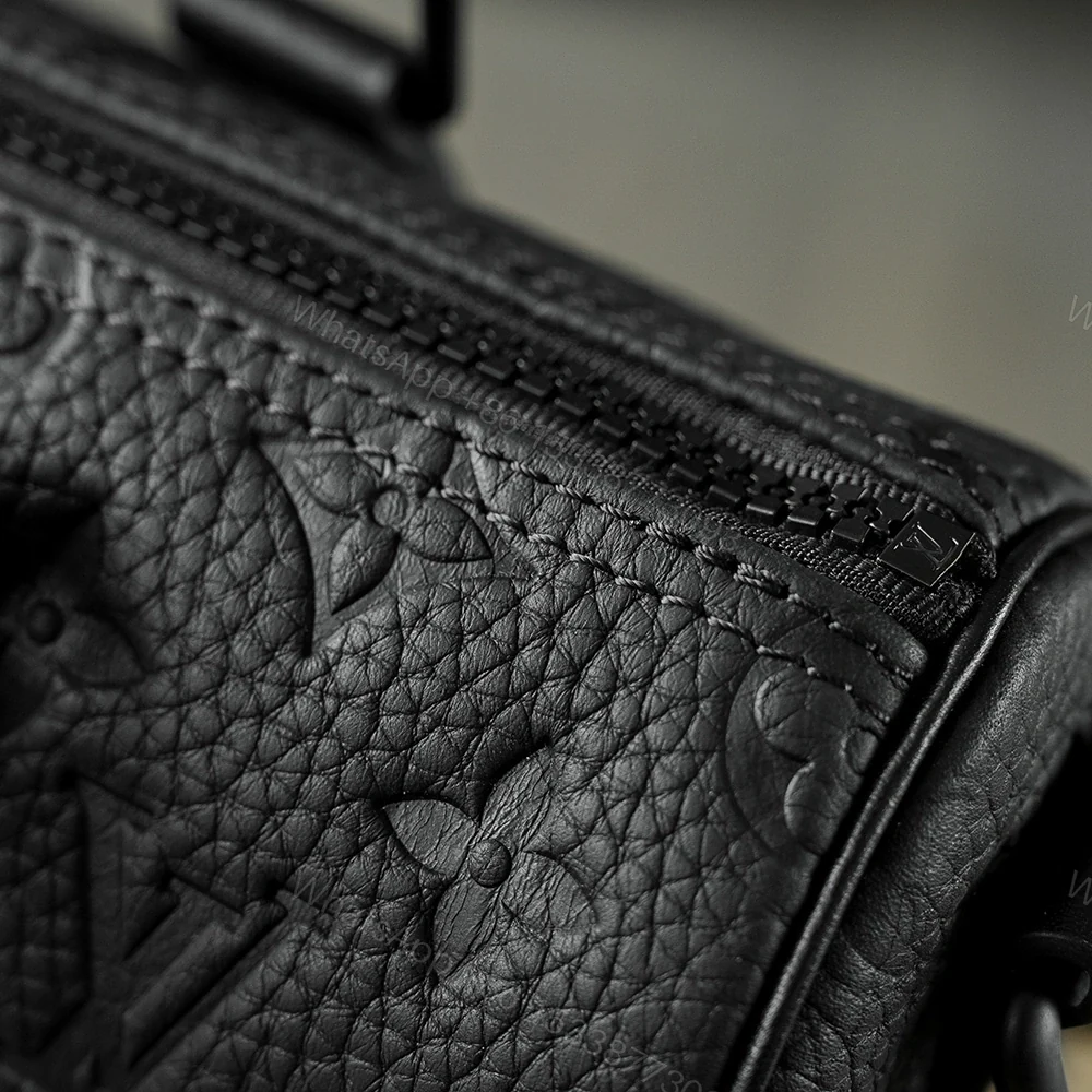 View 14 of 高仿LV*Keepall25系列M20900壓紋牛皮男士單肩包黑色免檢版