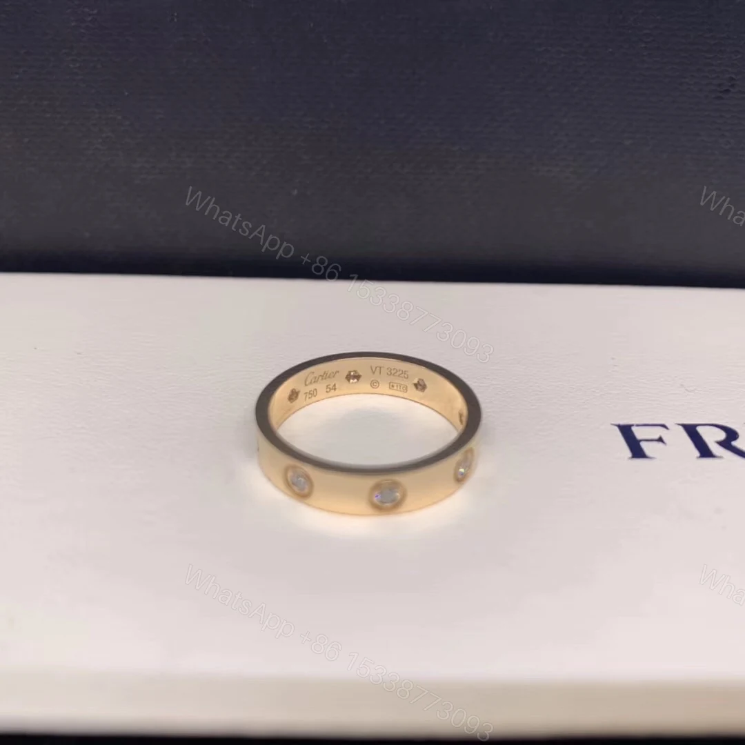 Cartier Love Ring, 8 diamonds — view 1