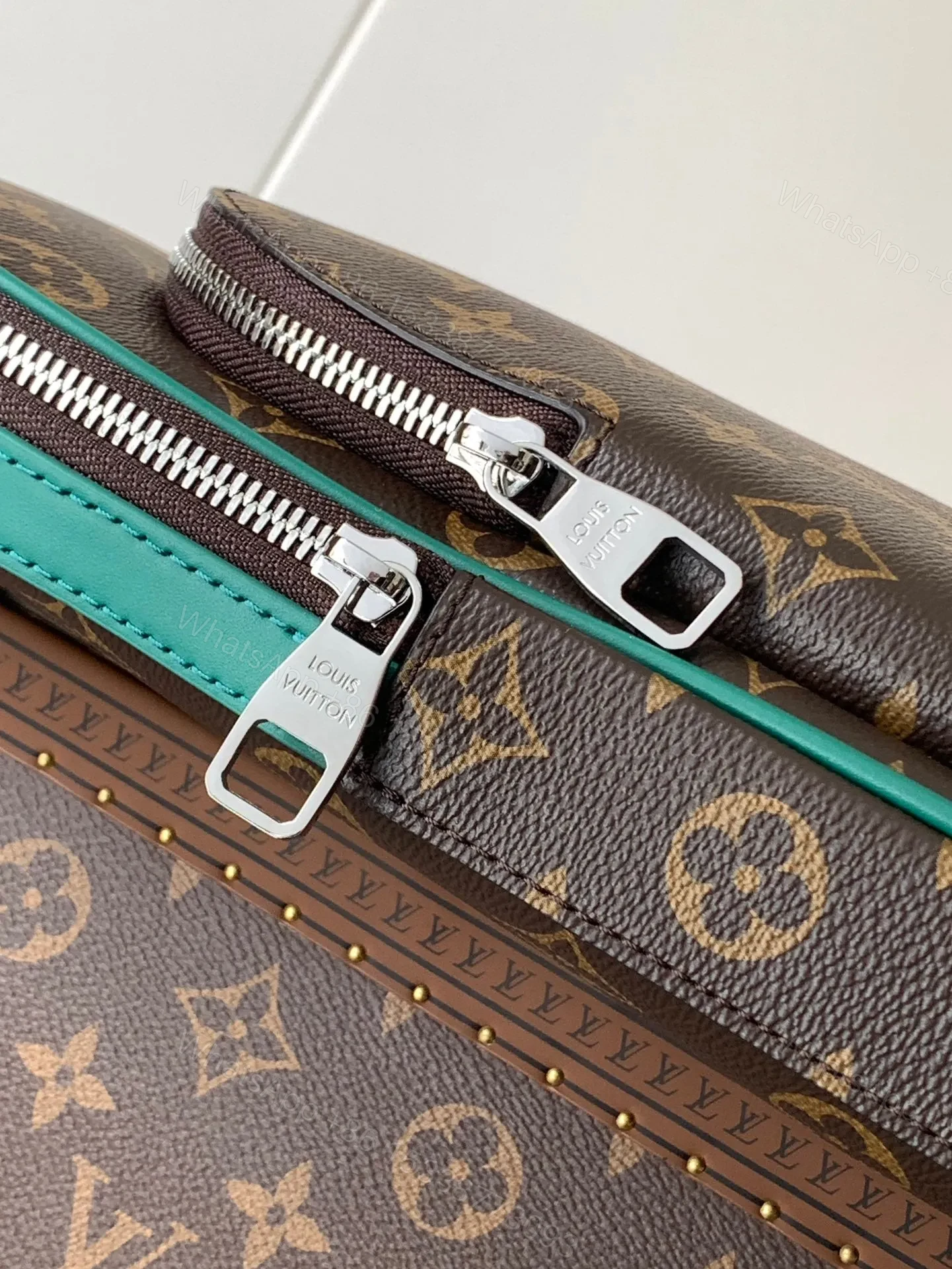 View 4 of LV AVENUE SLINGBAG 31 IN BROWN MIX GREEN DAMIER GRAPHITE CANVAS