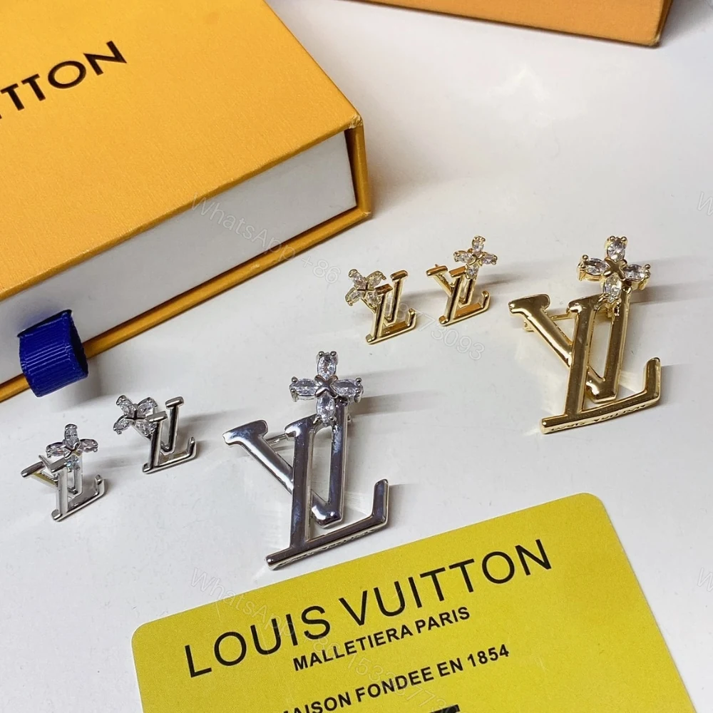 View 4 of LOUIS VUITTON LV ICONIC FLOWER EARRINGS GOLD M02116