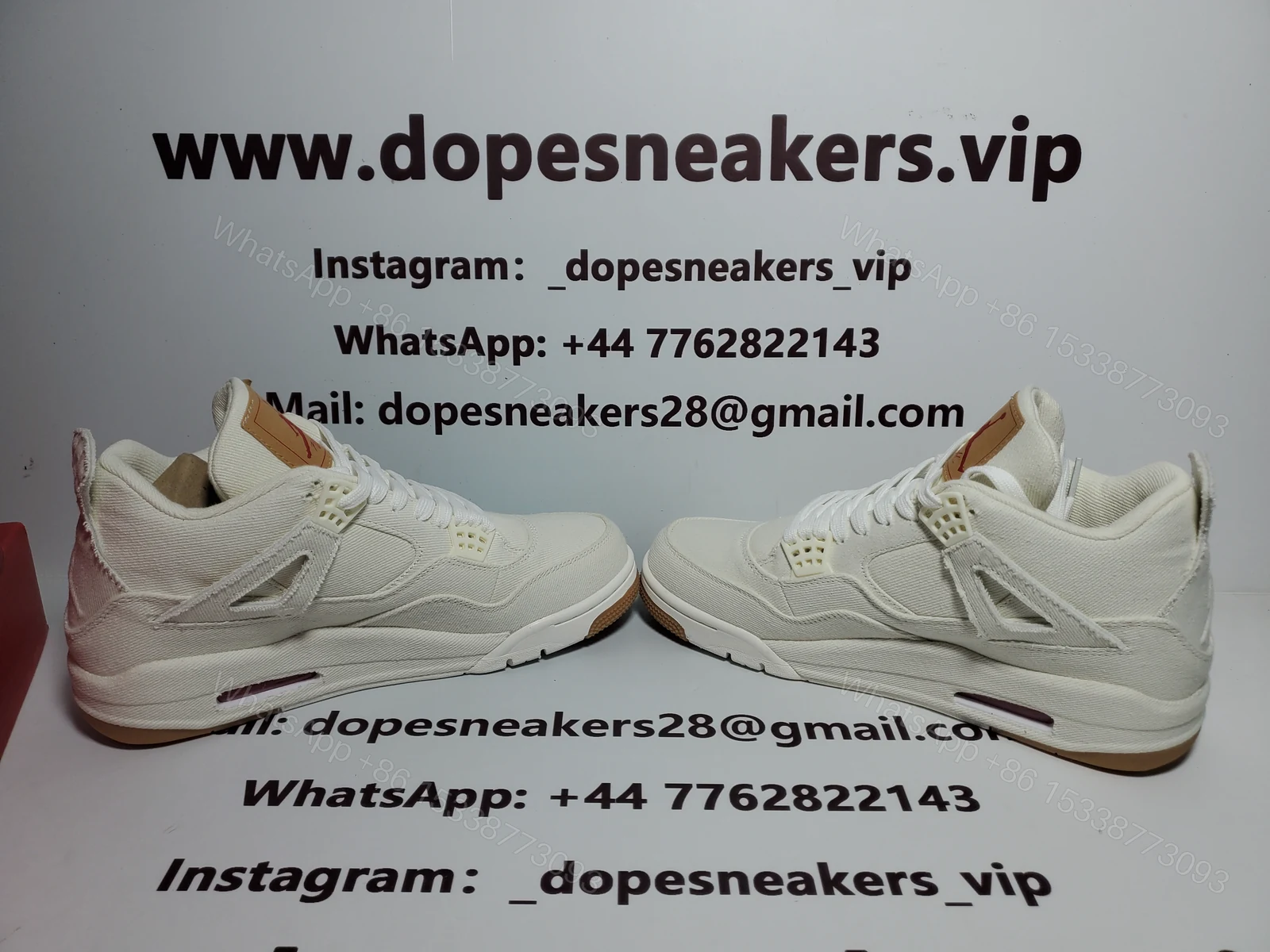 View 3 of Air Jordan 4 Retro Levi's White (Levi's Tag)