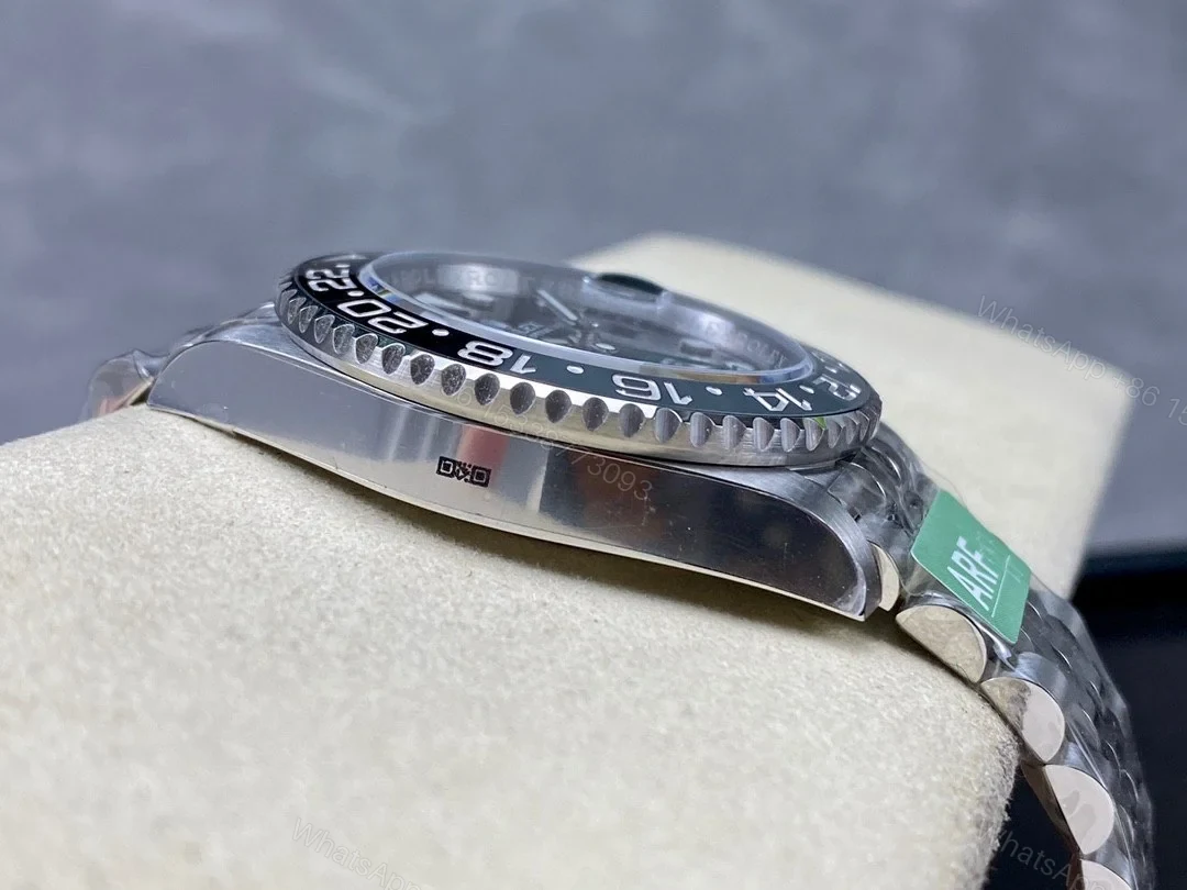 View 4 of Superclone Rolex GMT-Master II 126710GRNR “Bruce Wayne” Jubilee 2024
