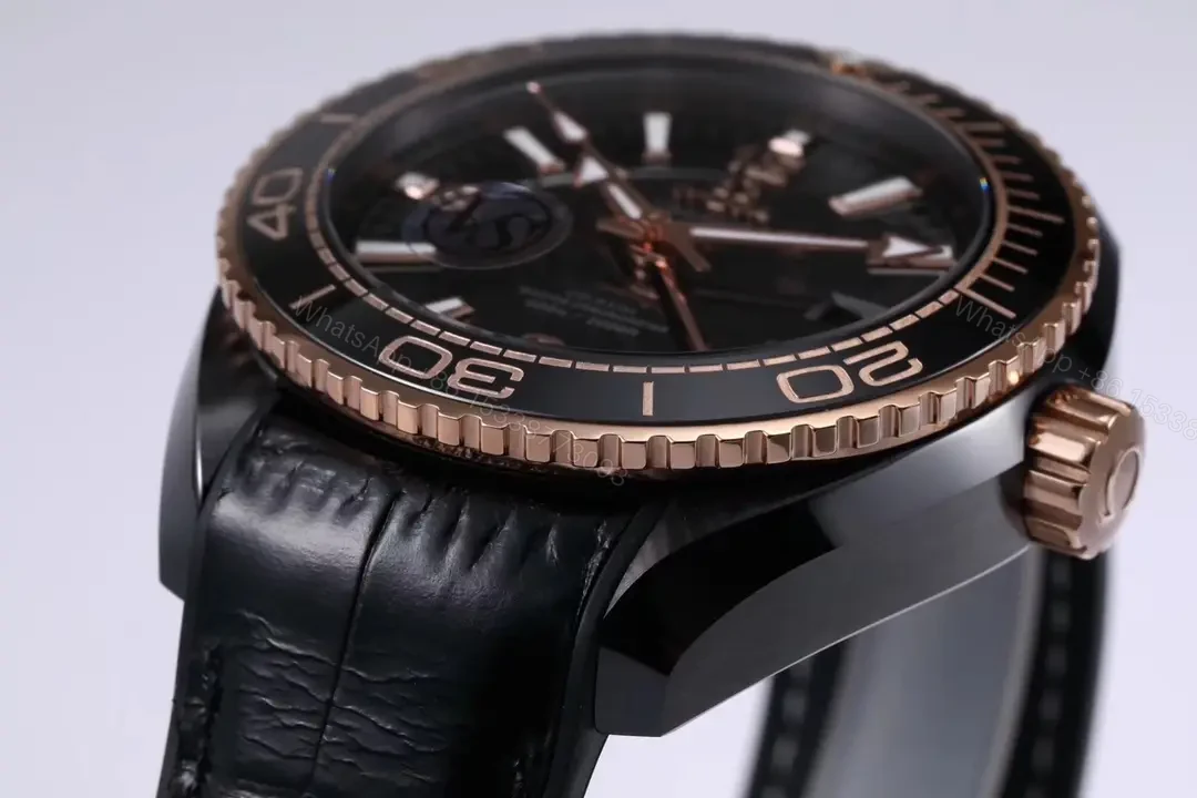 View 8 of Omega Seamaster Diver 300M Master Co-Axial 43 Stainless Steel Sedna Gold Black Dial&Rubber 210.22.42.20.01.002