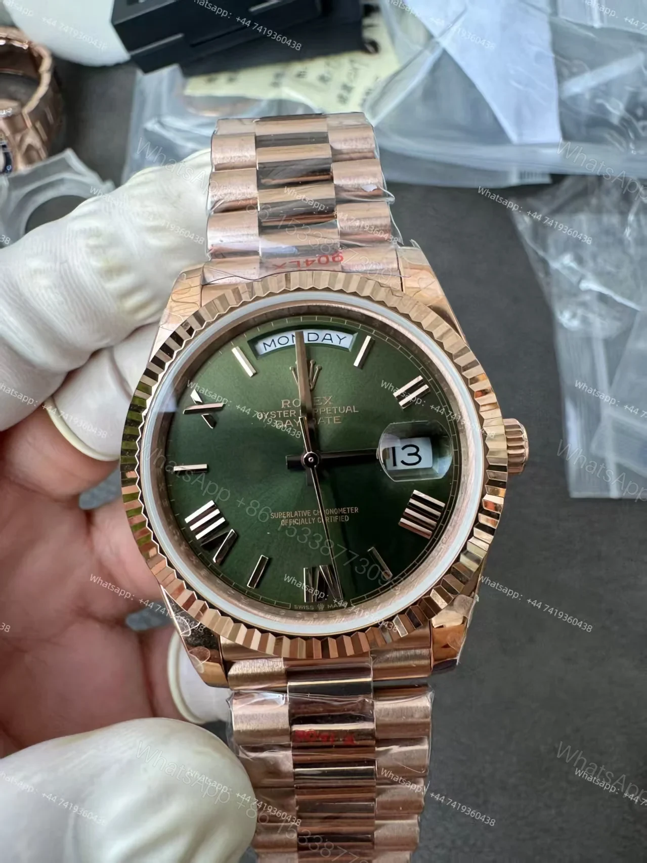 View 9 of Rolex Day-Date M228235-0025 1:1 Replica Rose Gold Olive Dial 40MM 3255 Movement Presidential Bracelet Super Clone Watch