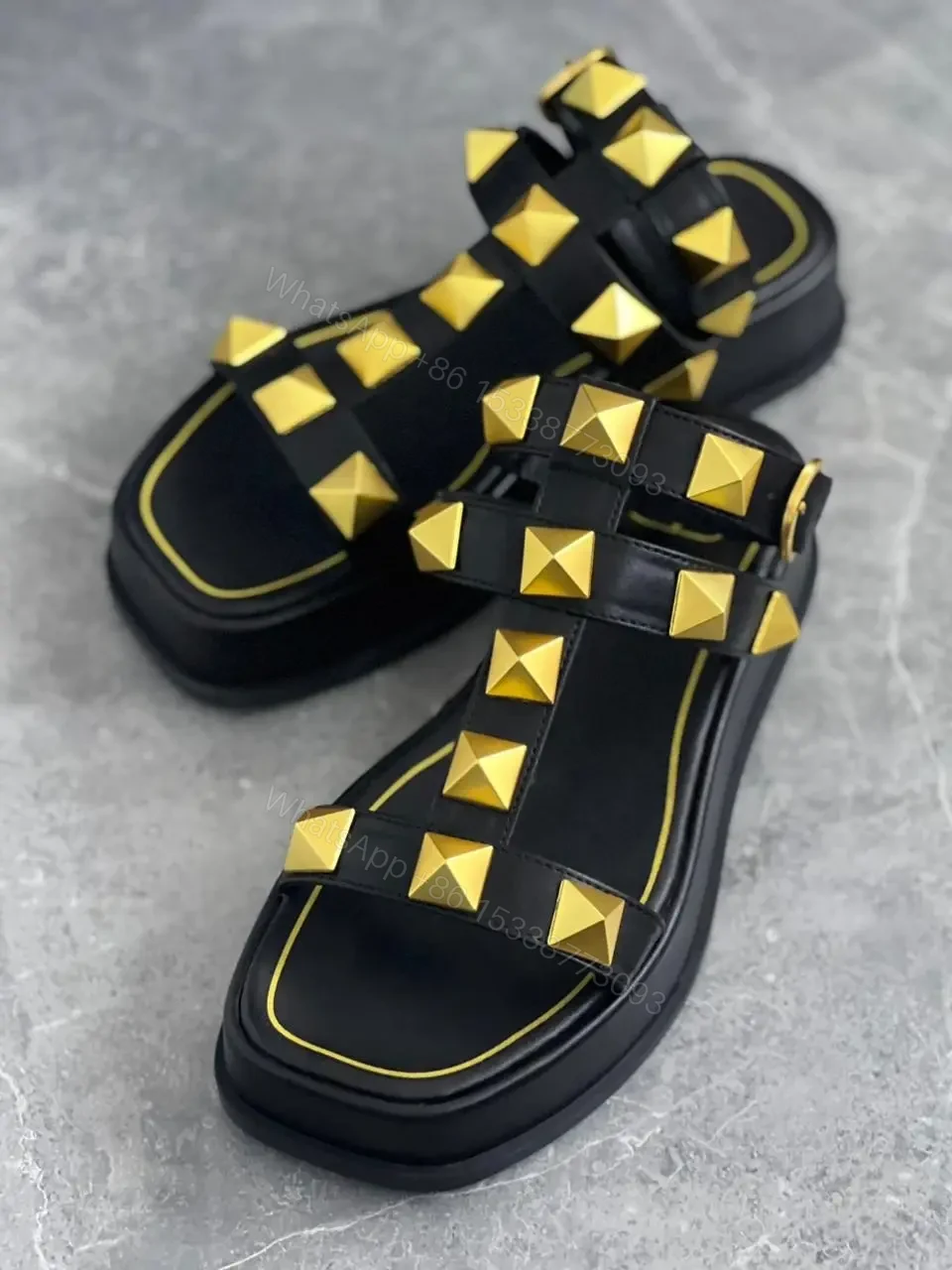VALENTINO — view 1