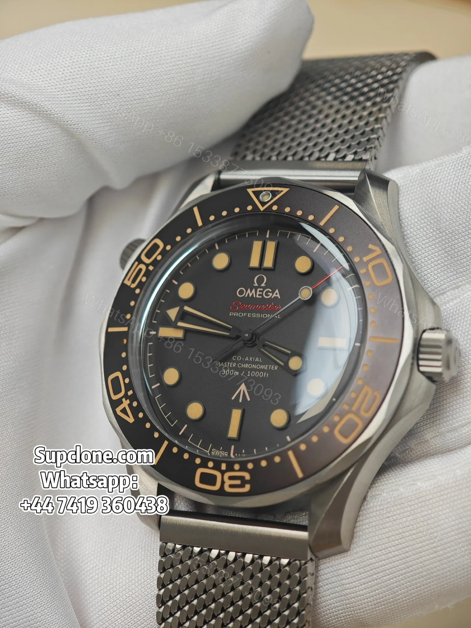 View 4 of Omega Super Clone Seamaster Diver 300M “No Time To Die” 42mm 210.90.42.20.01.001