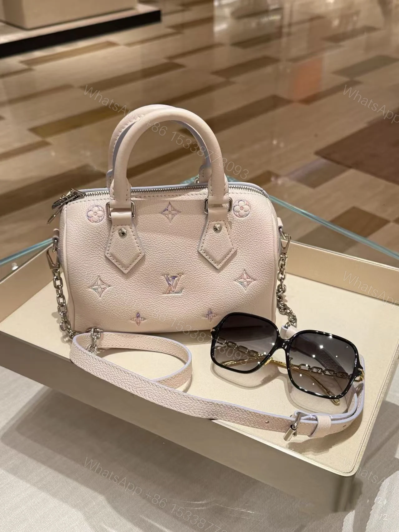 LV 原單 Speedy Nano 迷你波士頓包 米白手提包 — view 1