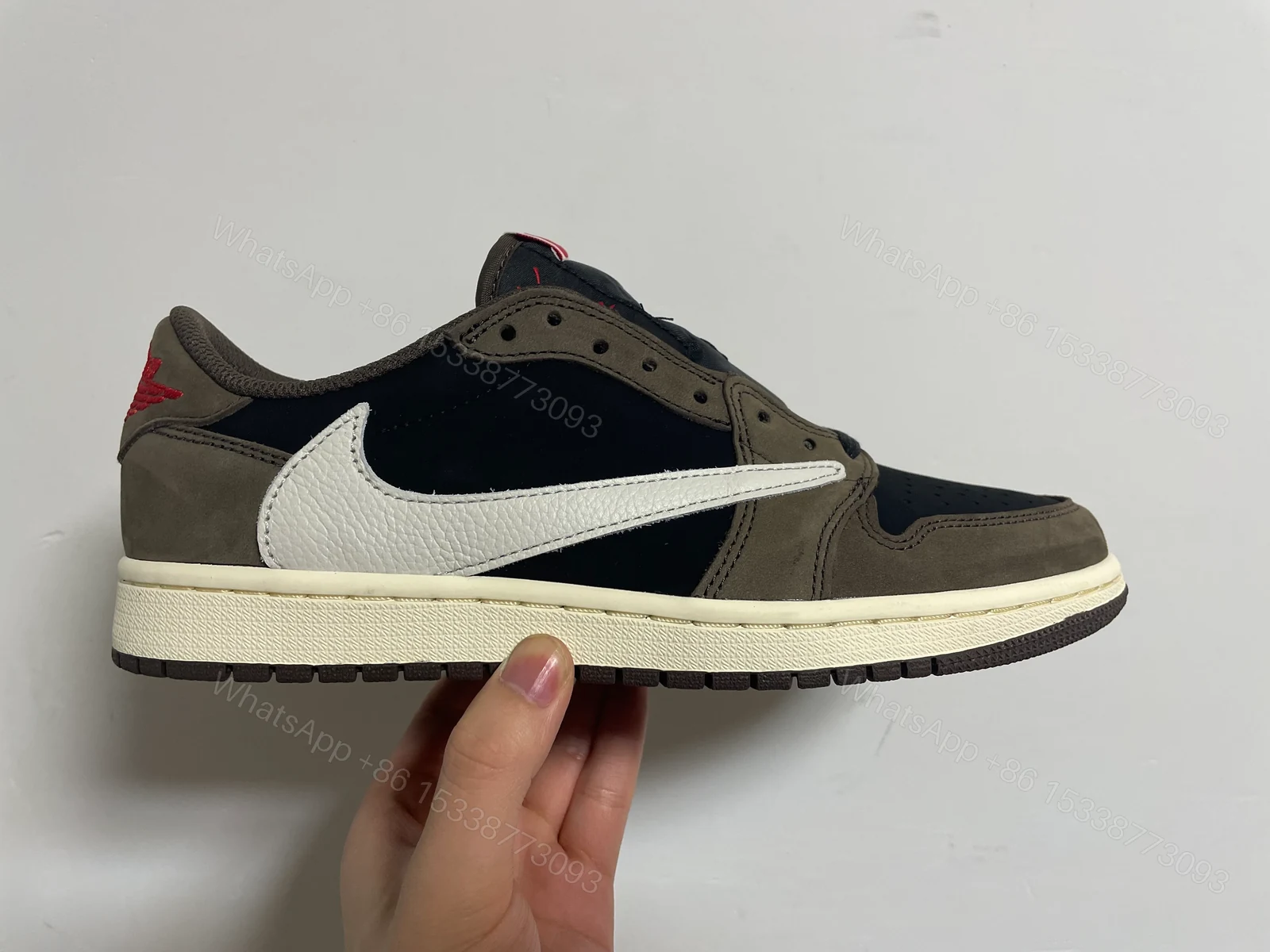 Jordan 1 Retro Low OG SP Travis Scott Mocha — view 1