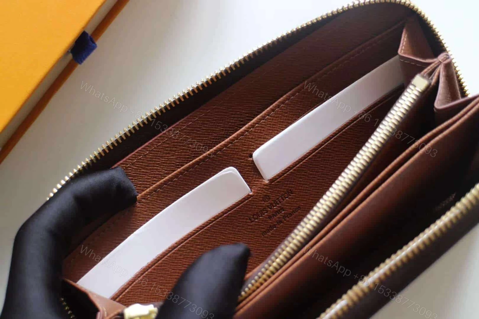 View 5 of LV ZIPPY VERTICAL – LVW3