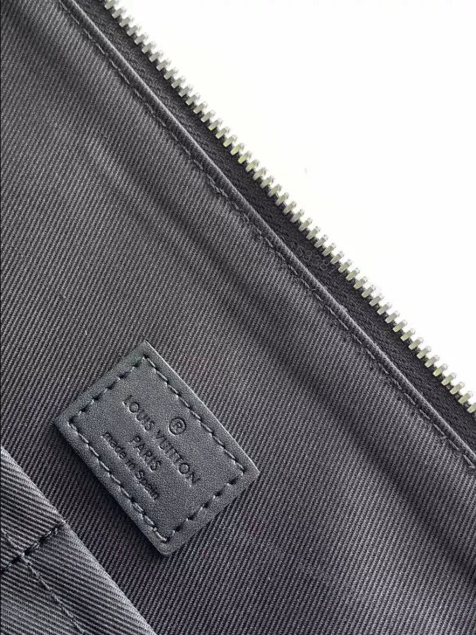 View 7 of LOUIS VUITTON TAKEOFF BRIEFCASE – LBV394